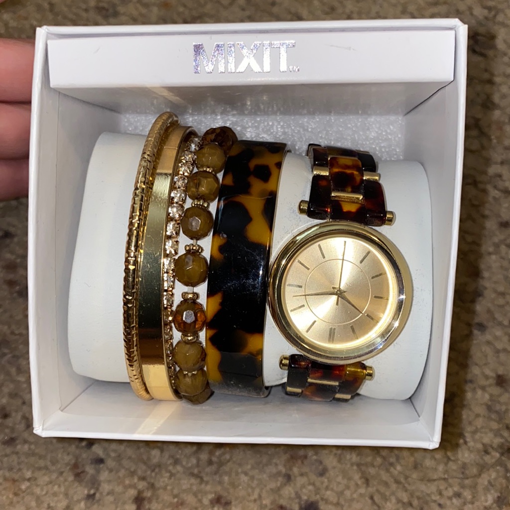 Watch & Bracelets